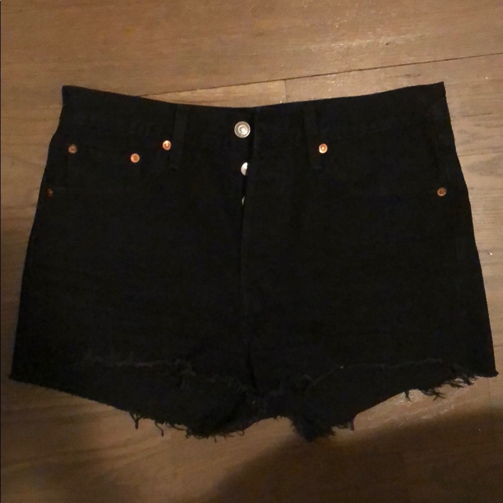 Levi’s black high rise button fly size 28,nego